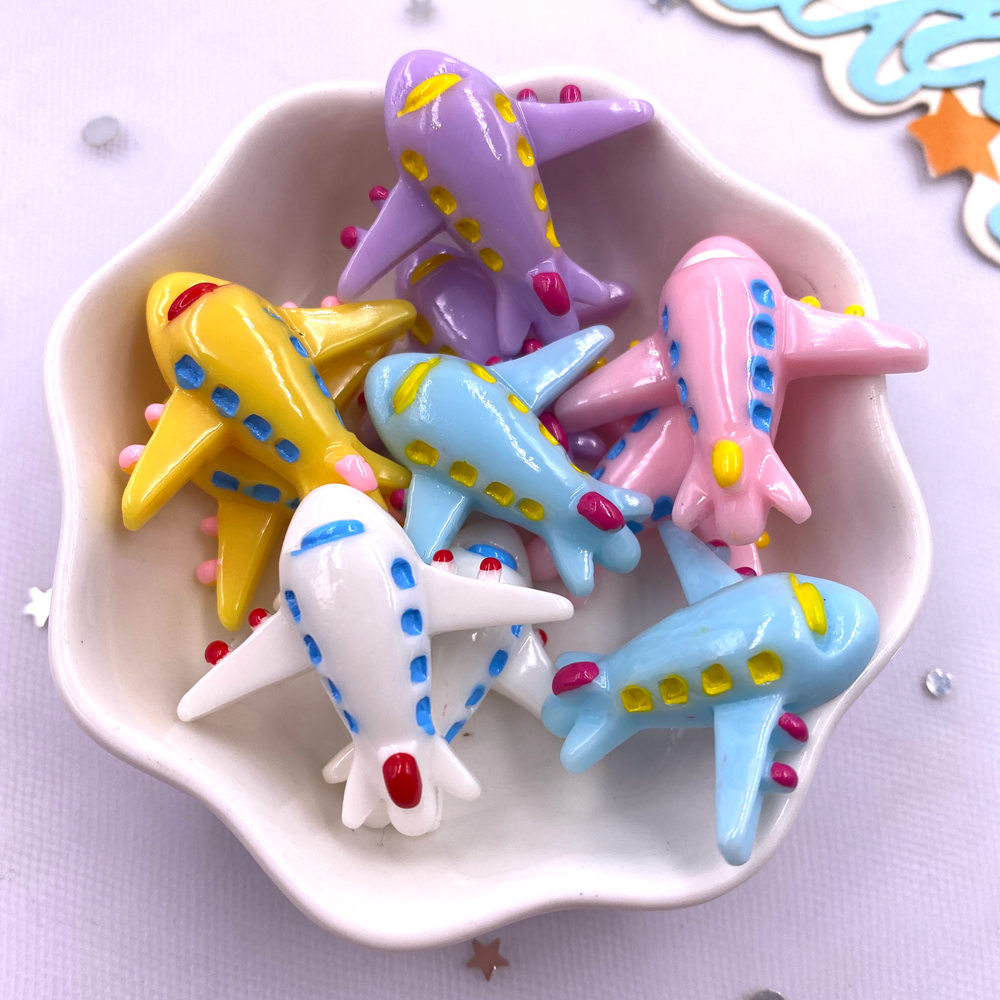 Paradise Jewelry & Watches Llc Miami - 10PCS ผสมเรซิ่นการ์ตูนที่มีสีสันเครื่องบินแบนหิน Figurines สมุดภาพ DIY งานฝีมือตกแต่งคริสต์มาสเครื่องประดับอุปกรณ์เสริม