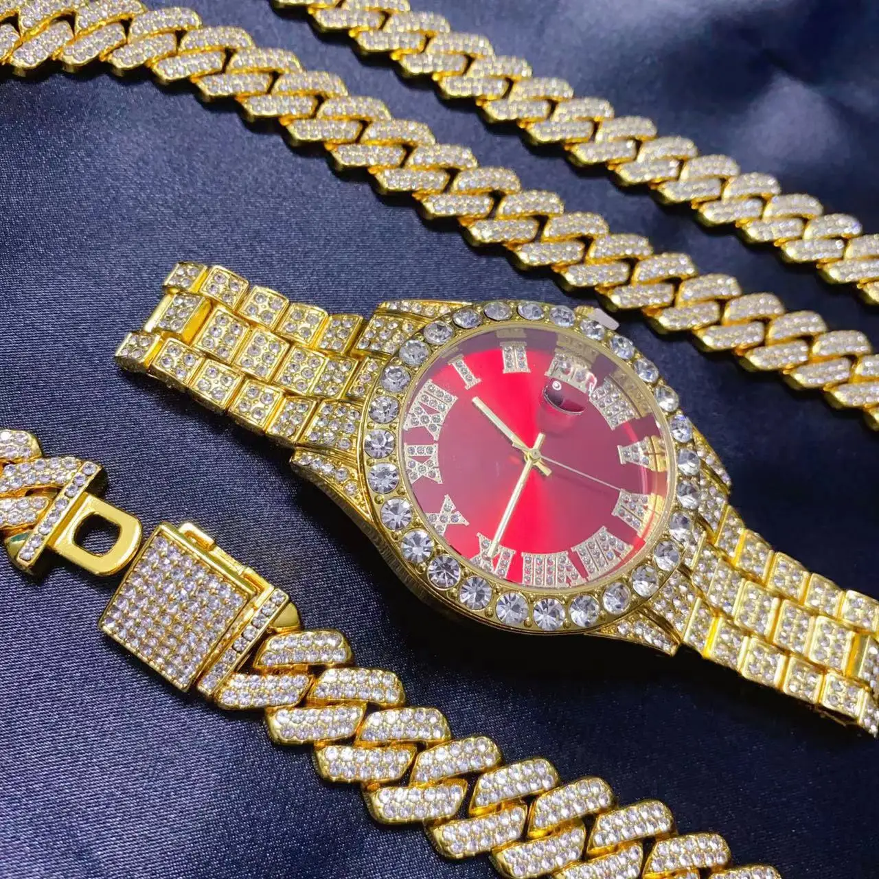 Icebox Jewelry Watches - ชุดเครื่องประดับ 3 ชิ้น ประกอบด้วยนาฬิกา สร้อยคอ และกำไลข้อมือ