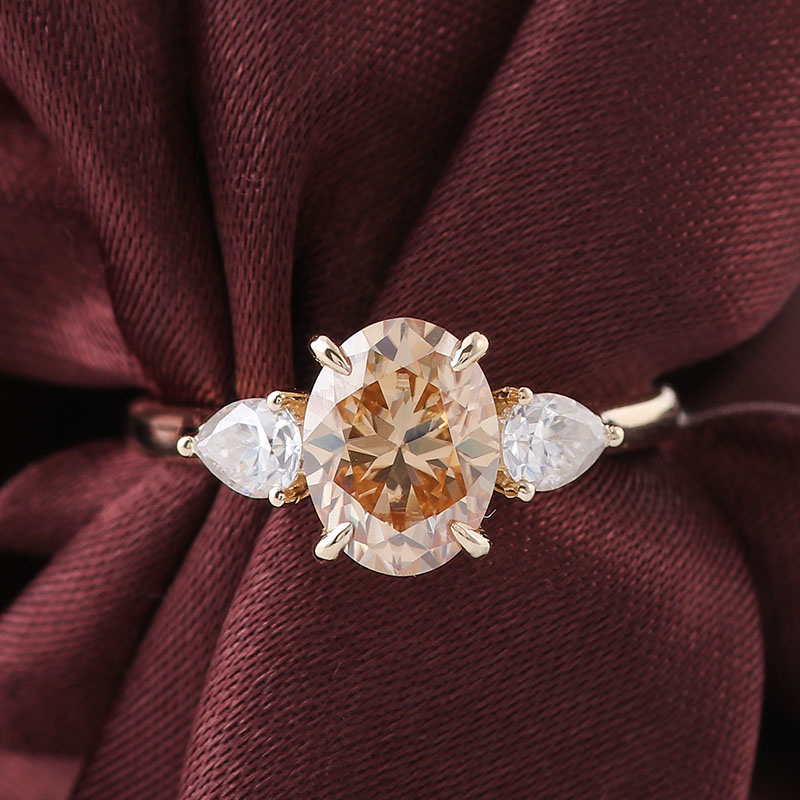 Provence 10K สีเหลืองทองสามแหว - Moissanite Ring บทวิจารณ์และราคา