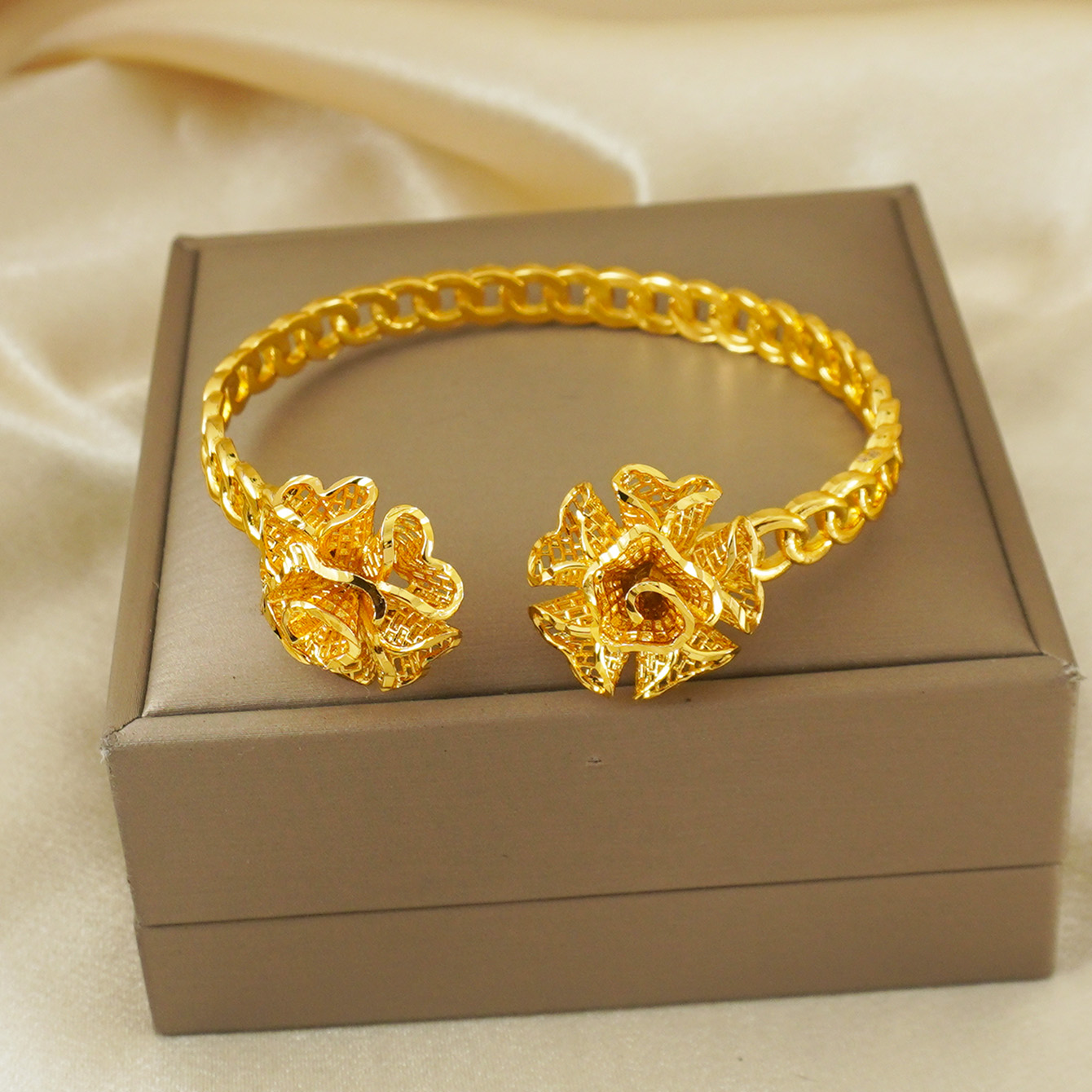 สร้อยข้อมือทองแดงชุบทองที่ขายด - Best Jewelry Watches Women บทวิจารณ์และราคา