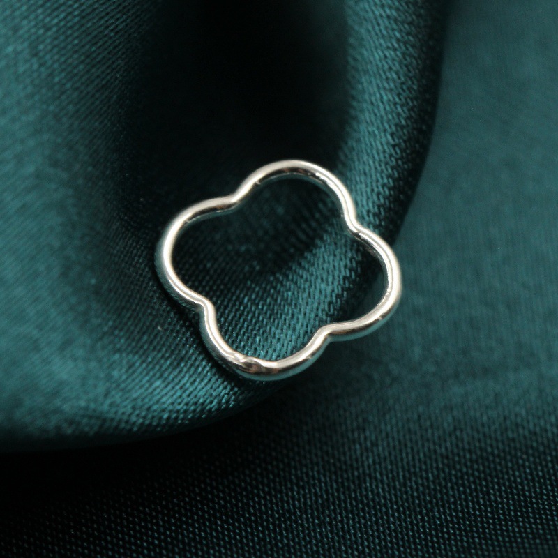 ตัวเชื่อมต่อรูปดอกไม้เงินแท้ จ - Sterling Silver Ring บทวิจารณ์และราคา